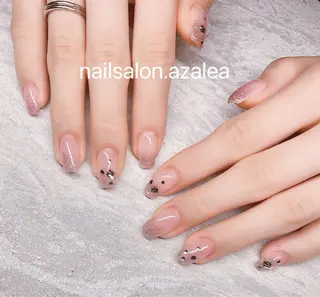 ネイル R inのネイルデザイン