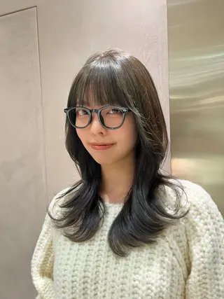 セミロング カラー 顔周りカット/ 透明感カラー/ユナのヘアスタイル