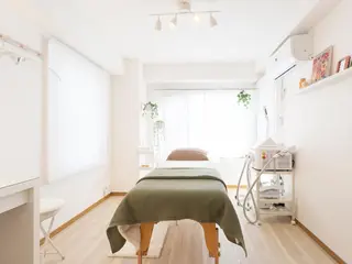 ハーブピーリング /毛穴ケア/脱毛/韓国ツヤ肌専門店【HARU.】所属・韓国ツヤ肌ピーリング ハーブ脱毛HARU.のエステ・リラクイメージ