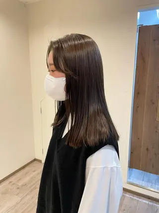 セミロング 渋谷 留菜のヘアスタイル