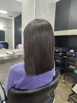 セミロング 上杉 彩佳のヘアスタイル