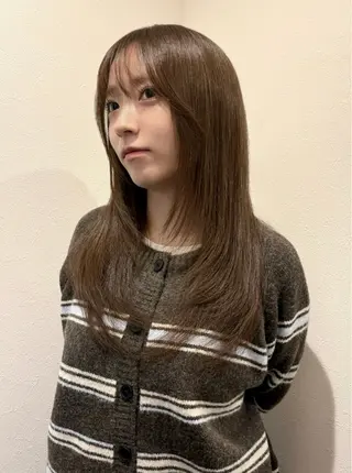 カラー なんば🍓 似合わせカラー🐬のヘアスタイル