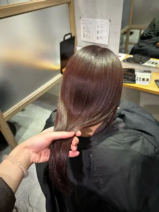 ロング JOS所属・上野/エフェクトブリ ーチ✂︎touiのヘアスタイル