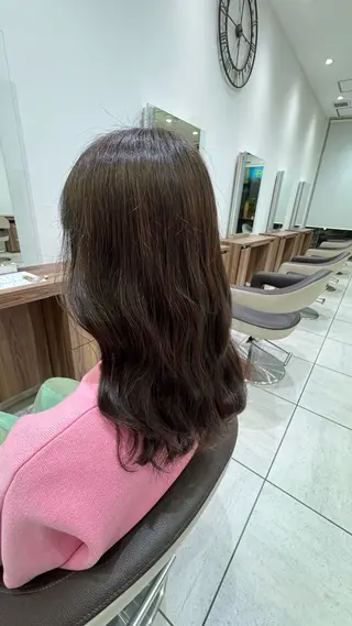 セミロング 薮押 いづみのヘアスタイル