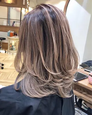 セミロング ショート/縮毛矯正 紺野紘三のヘアスタイル