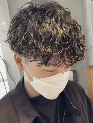 パーマ 🌀ソヘル/シャドウ ✨/メンズパーマ/栄のヘアスタイル