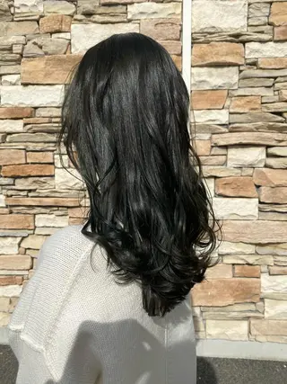 セミロング スパイキーショート パーマ　具志堅　太志のヘアスタイル