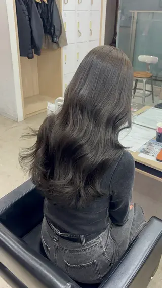 ロング カラー 🪽髪質改善ストレー ト🤍美羽🤍のヘアスタイル