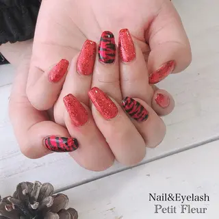 ネイル Petit Fleur所属・青柳 亜梨奈のマツエク・マツパデザイン