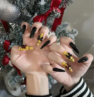 ネイル crystal ___nail所属・Au Thuc trinhのネイルデザイン