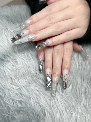 ロング シェヌネイル JURAのネイルデザイン