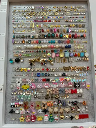 ネイル ECRLN Atsumiのネイルデザイン