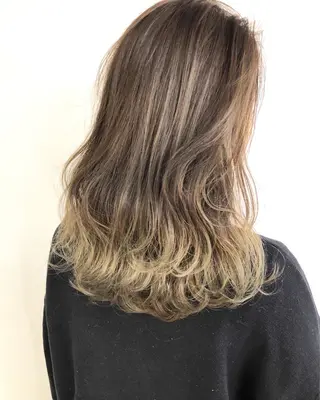 セミロング カラー パーマ ヘアアレンジ メンズ キッズ ネイル マツエク・マツパ 韓国風×透明感カラー 髪質改善オタベシンヤのヘアスタイル