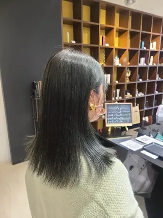 セミロング カラー 東田 篤希のヘアスタイル