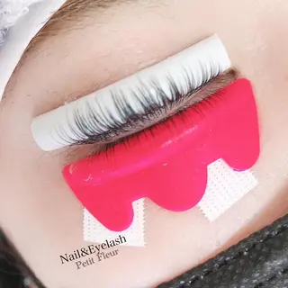 パーマ Petit Fleur所属・青柳 亜梨奈のマツエク・マツパデザイン