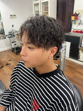 パーマ メンズ 理容室レオン所属・町田 尚樹のヘアスタイル