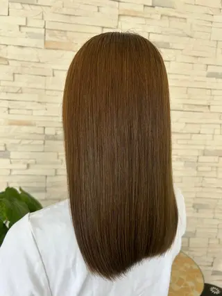 ミディアム 榮 百合香のヘアスタイル