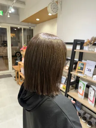 ミディアム カラー 島 歩那のヘアスタイル