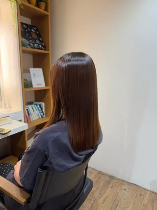 セミロング afloatkobe所属・美髪/髪質改善 川口凌弥のヘアスタイル