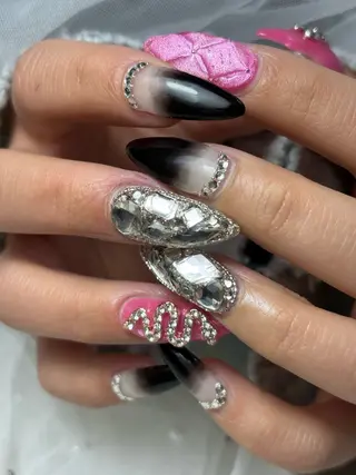 ネイル ✴︎ Delightのネイルデザイン