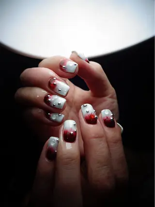 ネイル ニコネイル八王子店所属・永山 未蘭のネイルデザイン