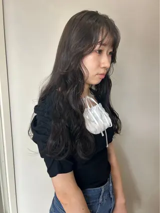 ロング 透明感ダブルカラー/ 諸岡ひばりのヘアスタイル