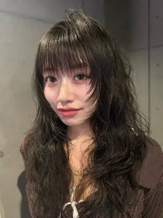 ロング パーマ だいち/ハイトーン/ デザインカラーのヘアスタイル