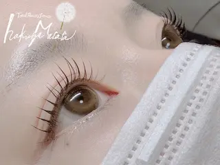 マツエク・マツパ kana .のネイルデザイン