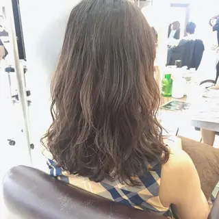 セミロング パーマ oggi +KENJE所属・大平 美沙のヘアスタイル