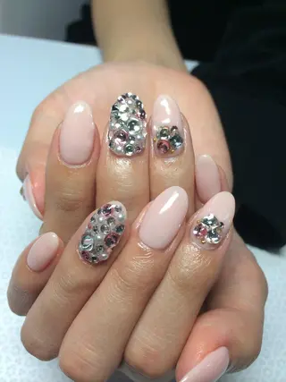 VIOLUS所属・VIOLUS 関目のネイルデザイン