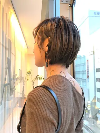 ショート Atelier JD PARIS所属・小野寺 モエカのヘアスタイル