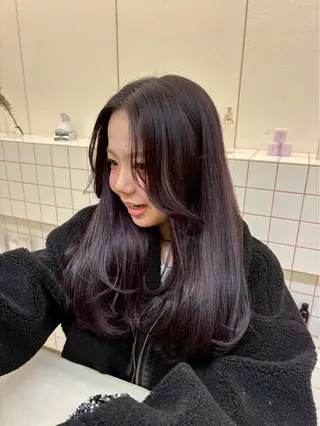 カラー 🌷花屋併設🌷 岡本明日実のヘアスタイル