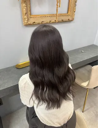 ロング カラー Hair atelier oz 桑野店所属・七海 優羽のヘアスタイル