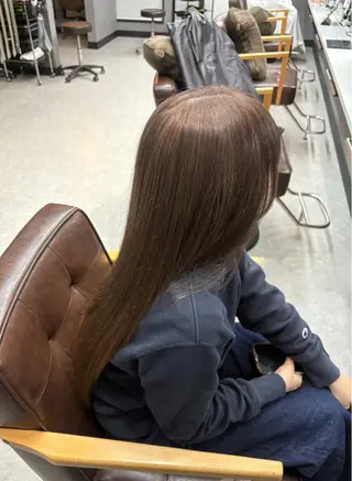 ロング カラー 藤田 陽菜乃のヘアスタイル