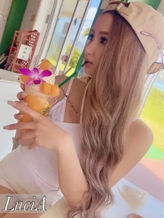 セミロング カラー ヘアアレンジ LuciA/エクステ カラーのヘアスタイル