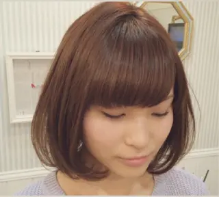 ミディアム 濱岡 恭子のヘアスタイル