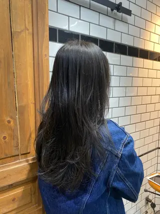 ロング カラー Hikari .のヘアスタイル