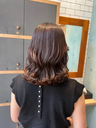 ミディアム カラー 🫧Ai/ ロロネー森ノ宮💖のヘアスタイル