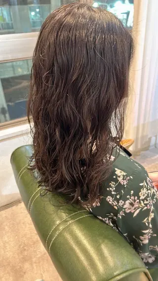 ロング パーマ Yo ／ ulu.のヘアスタイル