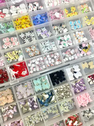 ネイル Nailsalon mui.所属・中家 亜紗子のネイルデザイン