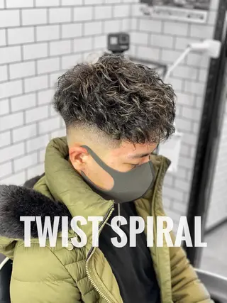 ミディアム パーマ メンズ TOP by threenine所属・🔥メンズ特化🔥 谷口力哉のヘアスタイル