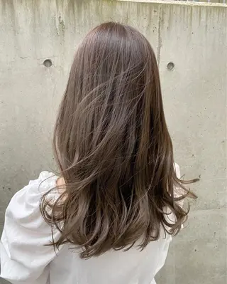 ミディアム レイヤーカット /透明感カラー西田のヘアスタイル