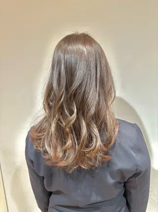 セミロング 宮澤弘一/大宮/ 髪質改善/完全個室のヘアスタイル