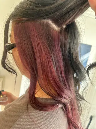 カラー 🦄 岡田 詠 🦄のヘアスタイル