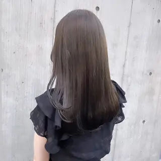 ミディアム カラー カジュアルを女っぽく 𝗮𝘆𝗮𝗰𝗼のヘアスタイル