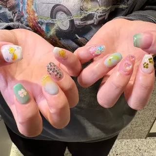 ネイル RIEKO🍒 ワンホン♡推しネイルのネイルデザイン