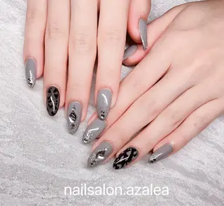 ネイル R inのネイルデザイン