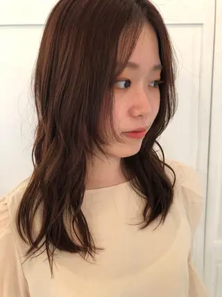 カラー ブリーチカラー🎀 韓国風/寺門美優のヘアスタイル