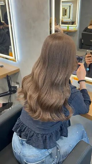 ロング カラー ブリーチなしの達人 🌈KAITOのヘアスタイル