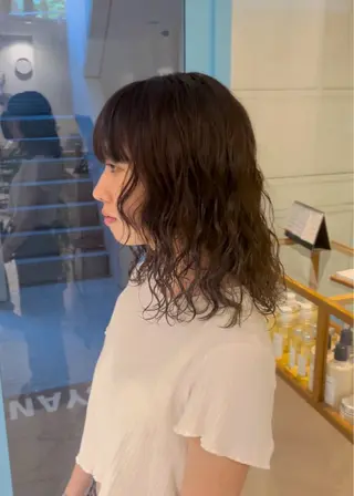 ミディアム カラー CYAN.所属・山口 陸のヘアスタイル